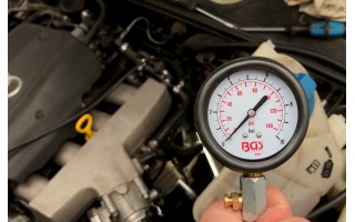 Comprobador de Presión de Aceite BGS Technic 8007 10bar Comprobador de Presión de Aceite BGS Technic 8007 10bar