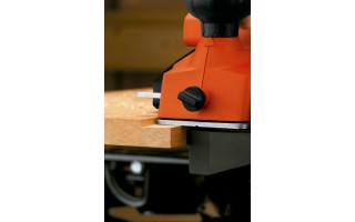 Cepillo Eléctrico Black+Decker 7698 82mm 650W Cepillo Eléctrico Black+Decker 7698 82mm 650W