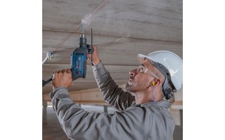 Taladro Percutor Bosch GSB-16-RE 13mm 850W + Maletin Taladro Percutor Bosch GSB-16-RE 13mm 850W + Maletin