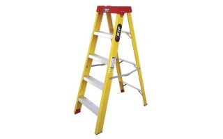 Escalera Tijera Botafogo EFP Fibra de Vidrio 4pel 1,18m