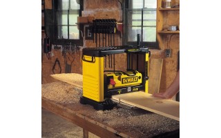 Cepillo de Banco Dewalt DW733 317mm 1800W Cepillo de Banco Dewalt DW733 317mm 1800W