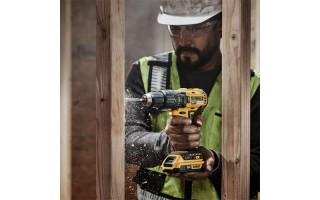 Taladro Percutor a Batería Dewalt DCD7781D2 13mm 20V Taladro Percutor a Batería Dewalt DCD7781D2 13mm 20V