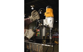 Taladro de Base Magnética Dewalt DWE1622K 1200W Taladro de Base Magnética Dewalt DWE1622K 1200W