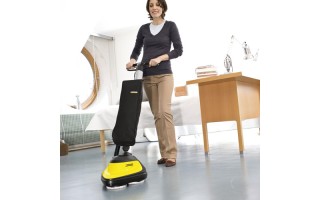 Aspiradora Enceradora Karcher FP 303 600W Aspiradora Enceradora Karcher FP 303 600W