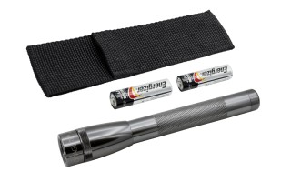 Linterna Maglite SP2209HJ LED 127lm AAx2 Gris +Estuche Linterna Maglite SP2209HJ LED 127lm AAx2 Gris +Estuche