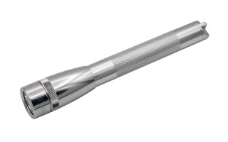 Linterna Maglite SP2210HJ LED 127lm AAx2 Plata +Estuche Linterna Maglite SP2210HJ LED 127lm AAx2 Plata +Estuche
