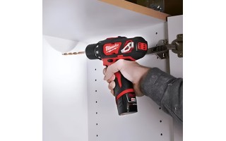 Taladro Atornillador a Batería Milwaukee 2407 10mm 12V Taladro Atornillador a Batería Milwaukee 2407 10mm 12V