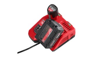 Cargador de Baterías Milwaukee 12V-18V Cargador de Baterías Milwaukee 12V-18V