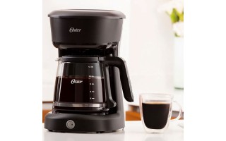 Cafetera Oster 12 tazas 1000W Cafetera Oster 12 tazas 1000W