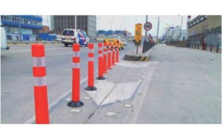 Hito de Vialidad Qrubber Abatible Reflectivo 83cm Naranja Hito de Vialidad Qrubber Abatible Reflectivo 83cm Naranja