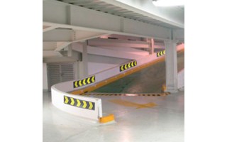 Protector de Pared Direccional Qrubber 80cm Negro/Ama Protector de Pared Direccional Qrubber 80cm Negro/Ama