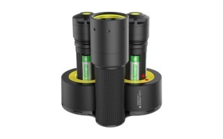 Linterna Ledlenser i7DR 220lm Recargable Cargador Doble Linterna Ledlenser i7DR 220lm Recargable Cargador Doble
