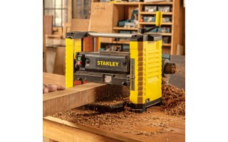 Cepillo de Banco Stanley STP18 318mm 1800W Cepillo de Banco Stanley STP18 318mm 1800W