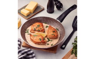 Sartén Tramontina Paris 28500 24cm 1,2L Bordo + Espátula Sartén Tramontina Paris 28500 24cm 1,2L Bordo + Espátula