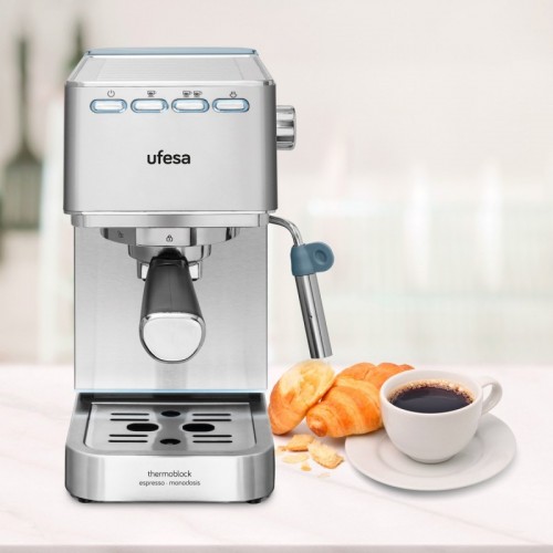 Cafetera Ufesa Espresso Capri CE8020 1,4L 1350W