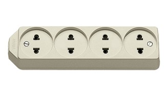 Toma Multiple Vimar 01271 4x2P 15A 250V USA y EUR Toma Multiple Vimar 01271 4x2P 15A 250V USA y EUR
